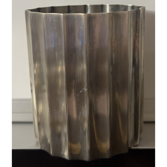 LUNT M-25 Vintage Silver Plate Vase In Stamped Mid Century 5.5 X 4.5 USA - Picture 3 of 5